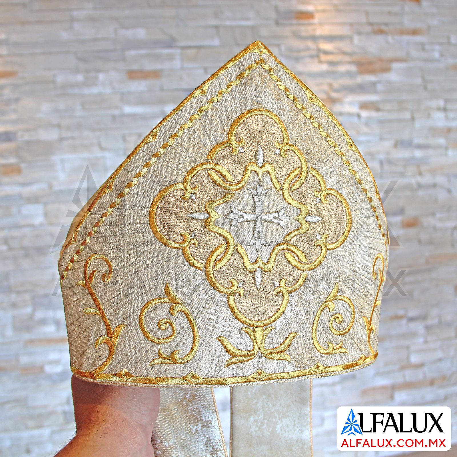 02 ROYAL Casulla y Mitra Alfalux Blanco Dorado Brocado Laterales 180 (4)